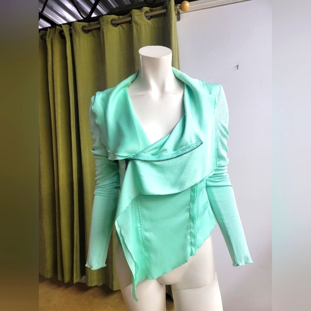 BCBG MAXAZRIA - Zippered Blazer